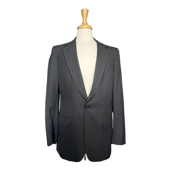 Burberry's 100% Wool Men's Gray Pinstripe Single Breasted Blazer VNTG Union Made - Picture 1 of 11